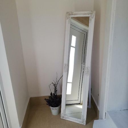 Apartman JulRich Vrbov Bagian luar foto